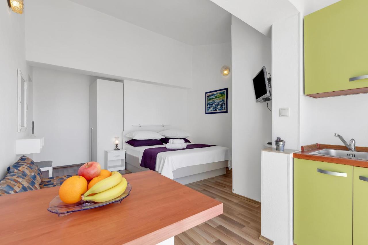 Apartmani Verica Tučepi エクステリア 写真