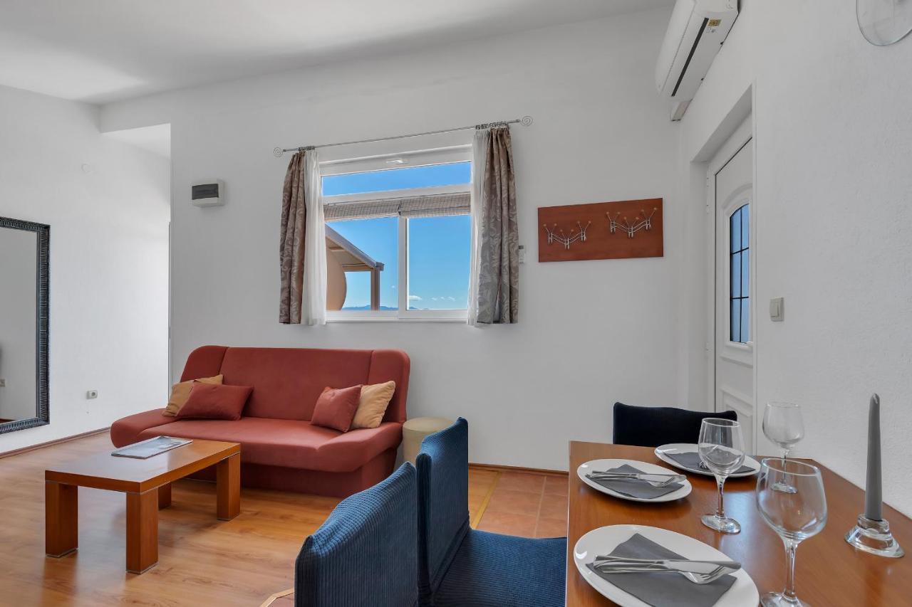 Apartmani Verica Tučepi エクステリア 写真