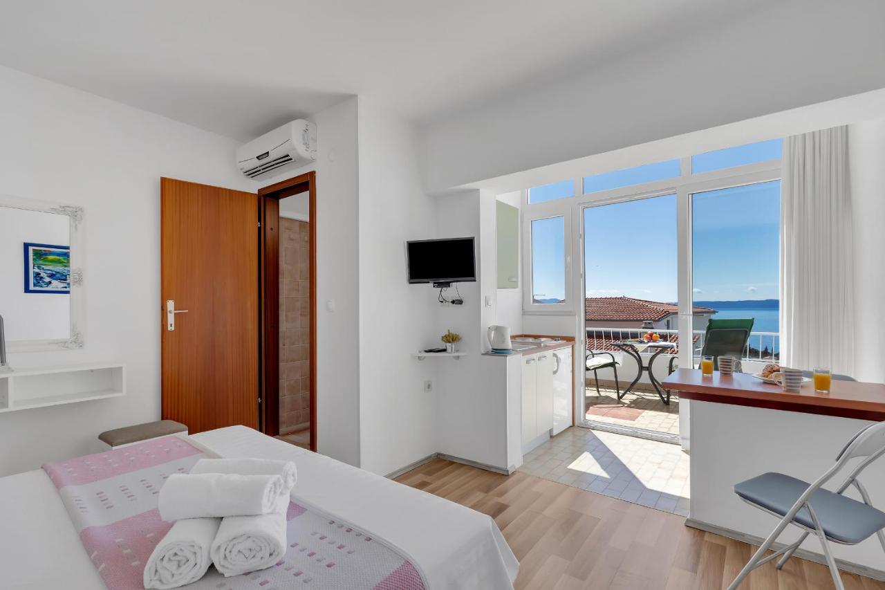 Apartmani Verica Tučepi エクステリア 写真