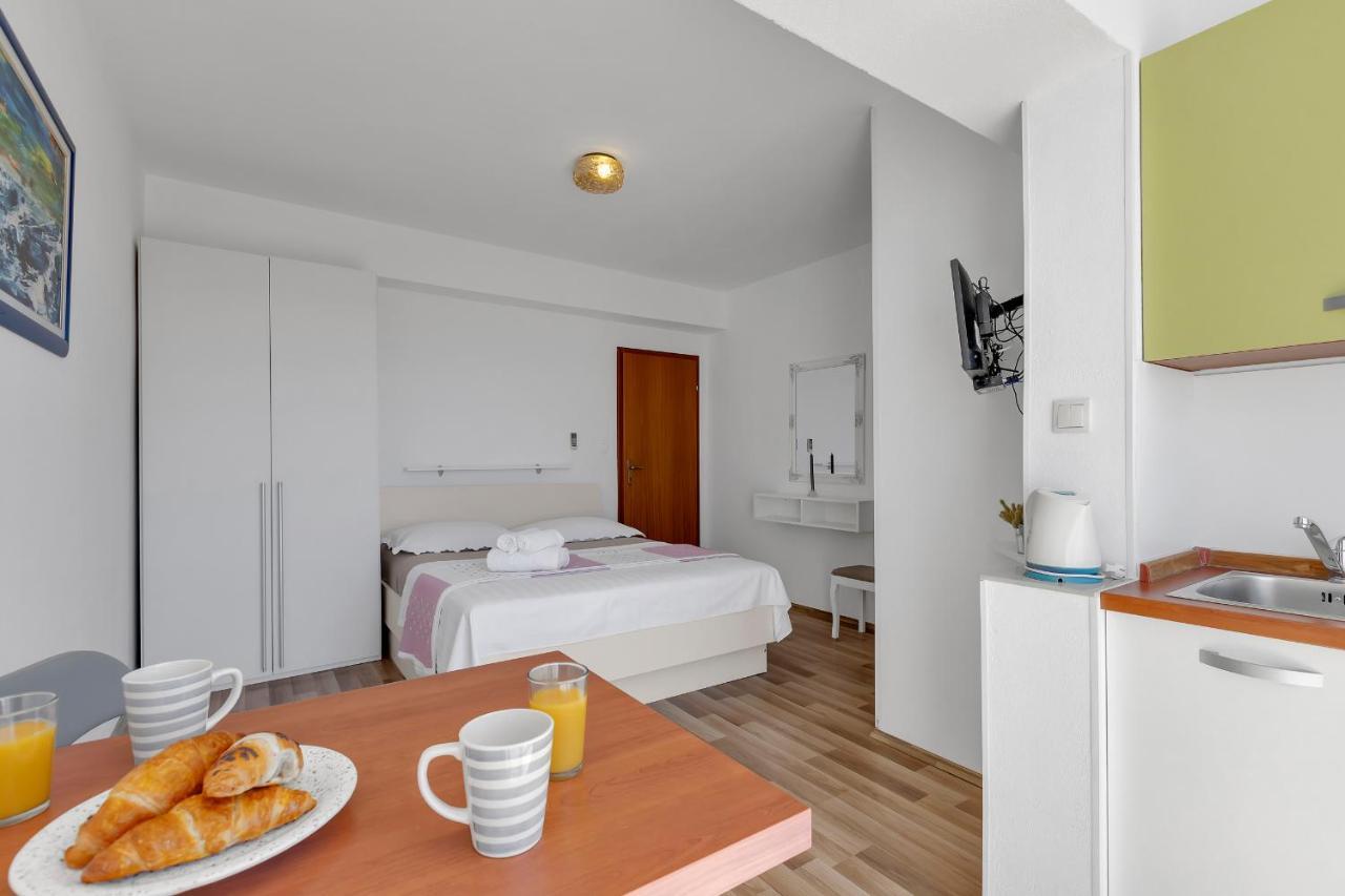 Apartmani Verica Tučepi エクステリア 写真